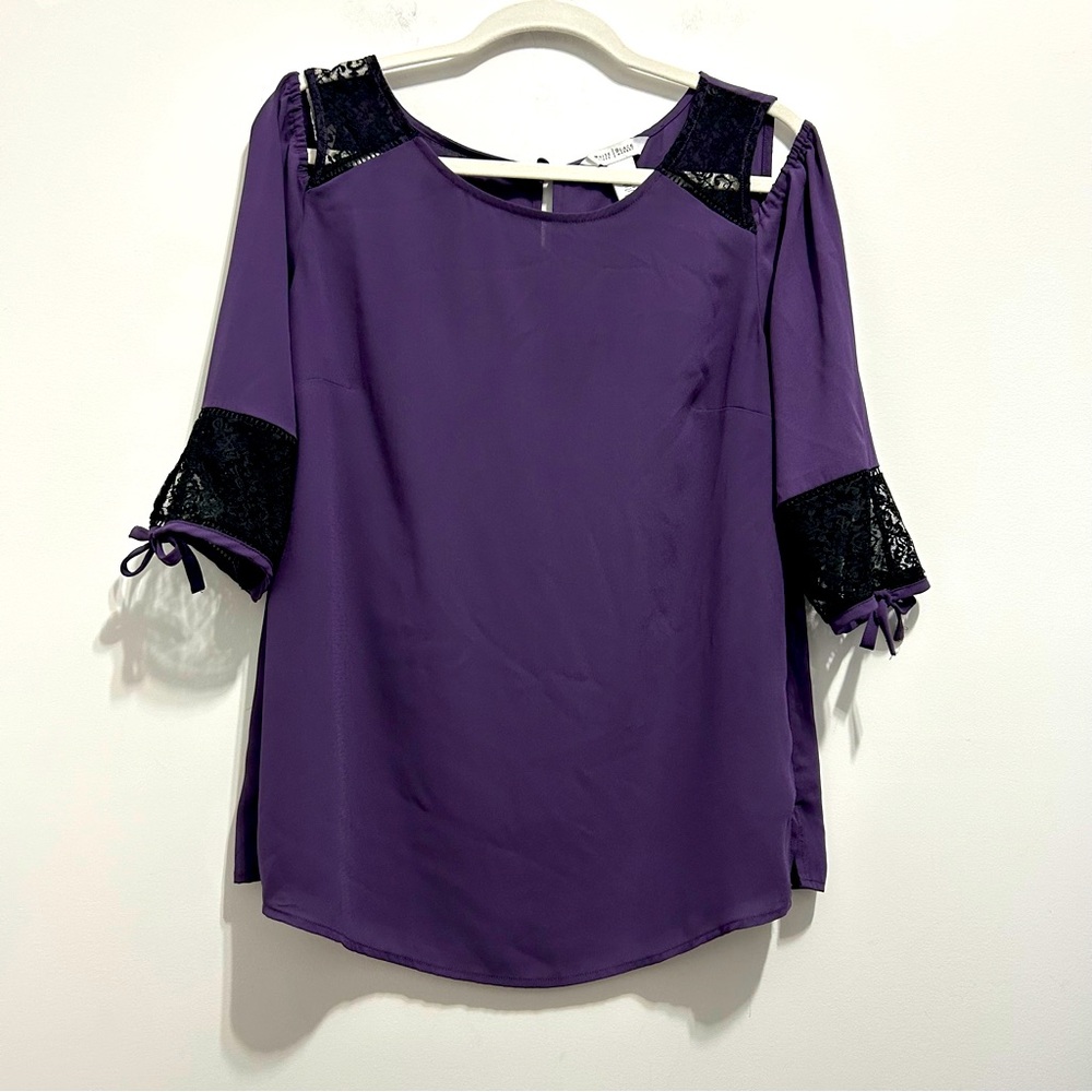 White House Black Market Women’s Purple Cut-Out Short Lace Sleeve Blouse